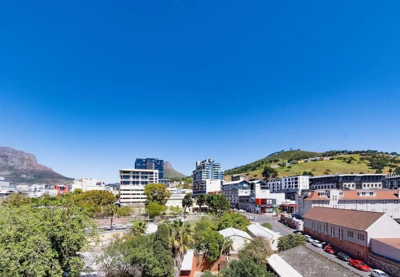 Spacious De Waterkant Gem Cape Town Apartment